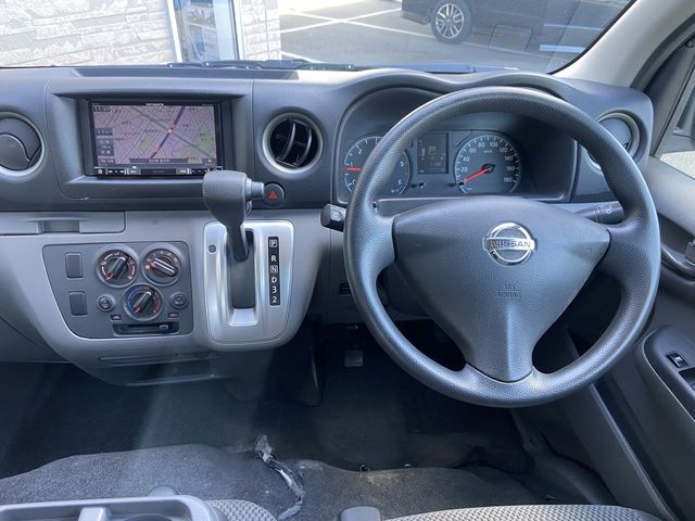 Nissan NV350 Caravan 2018-03 24724-7