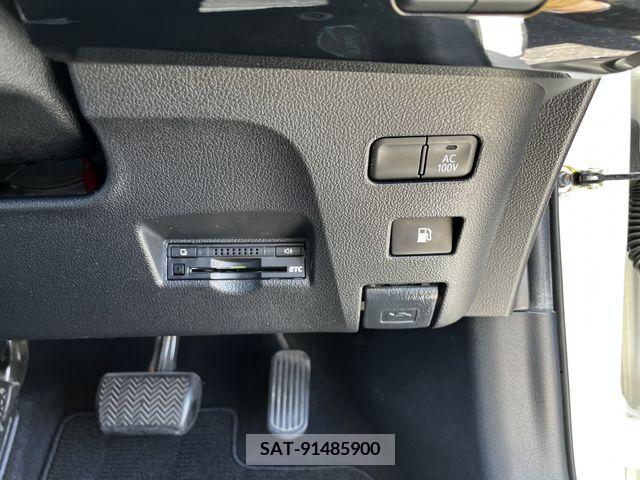 Toyota PRIUS 2016-07 381807-10