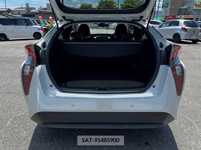 Toyota PRIUS 2016-07 381807-20