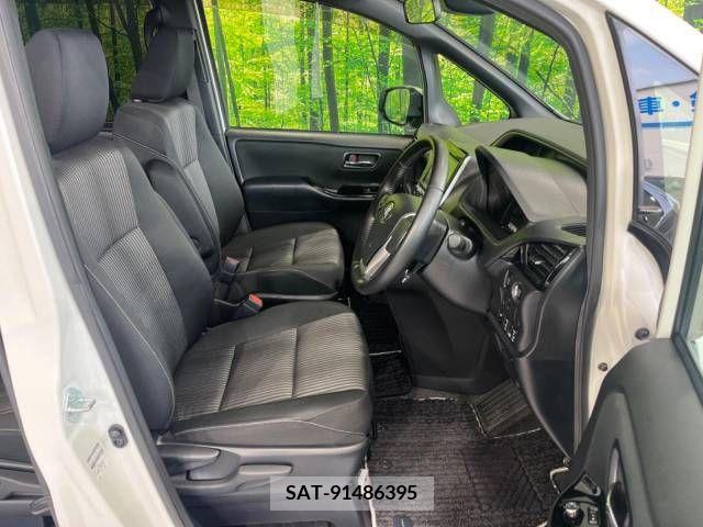 Toyota VOXY 2019-04 289937-11