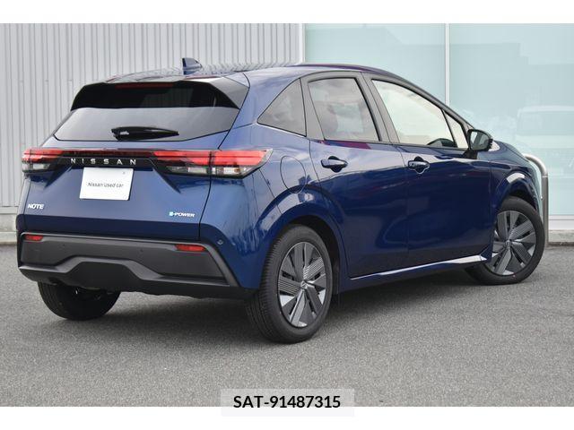 Nissan NOTE 2023-11 302511-1