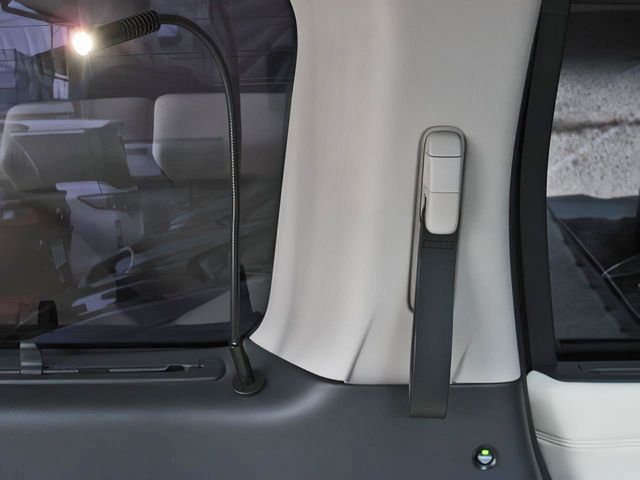 Nissan ELGRAND 2015-09 3795-28