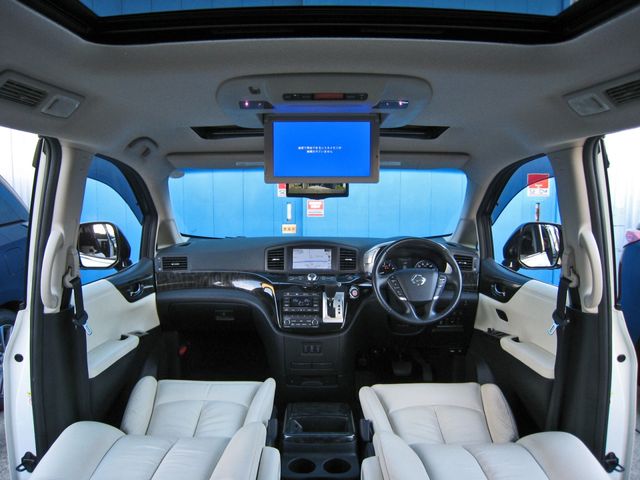 Nissan ELGRAND 2015-09 3795-9