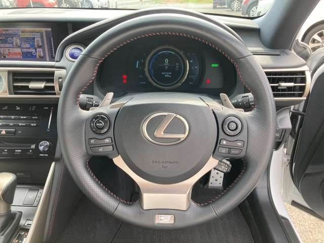 Lexus IS 2013-06 10673-9