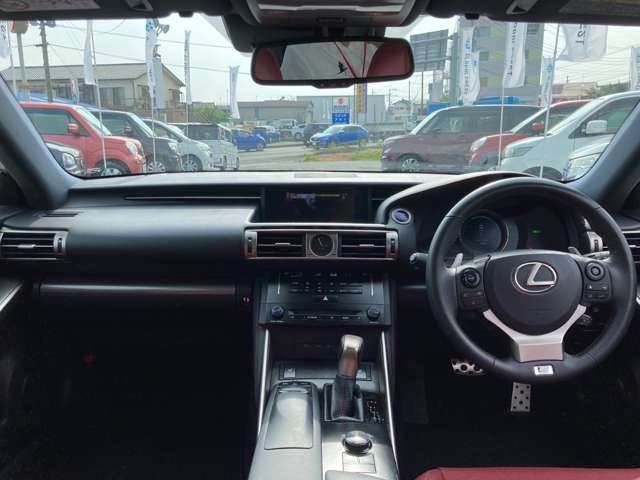 Lexus IS 2013-06 10673-8