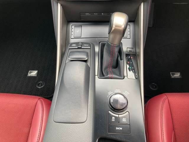 Lexus IS 2013-06 10673-11