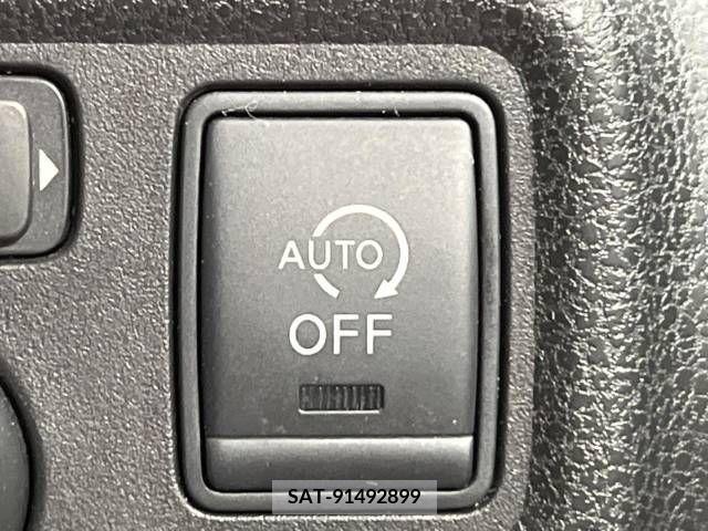 Nissan NOTE 2013-01 298111-5