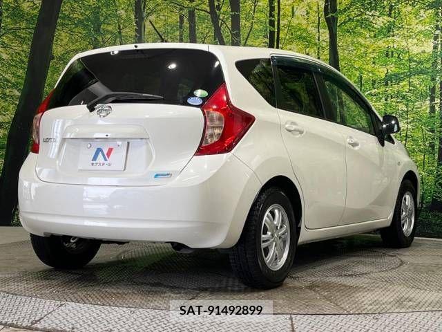 Nissan NOTE 2013-01 298111-17