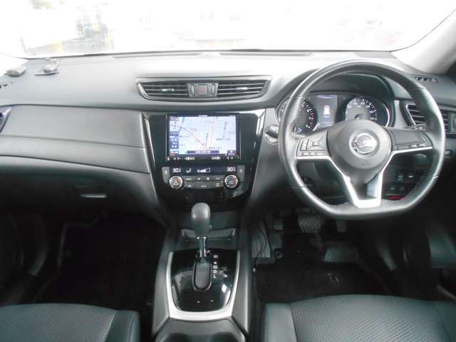 Nissan X-TRAIL 2018-06 4205-2
