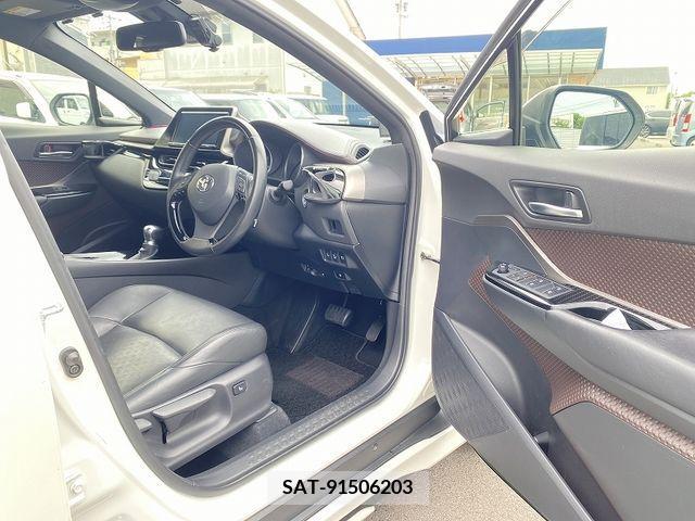 Toyota C-HR 2017-02 322955-10