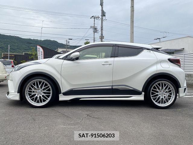 Toyota C-HR 2017-02 322955-4