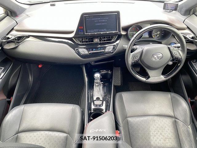 Toyota C-HR 2017-02 322955-9