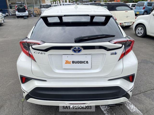 Toyota C-HR 2017-02 322955-7