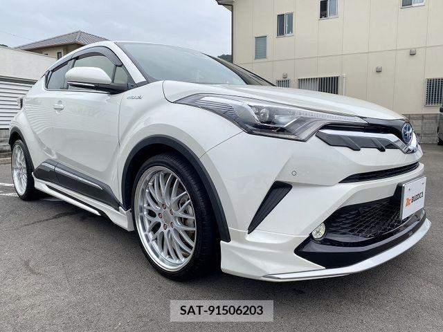 Toyota C-HR 2017-02 322955-1