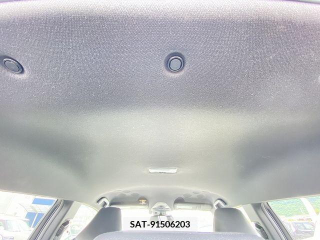 Toyota C-HR 2017-02 322955-16