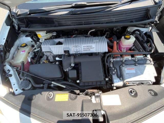 Toyota PRIUS ALPHA 2012-09 341848-18