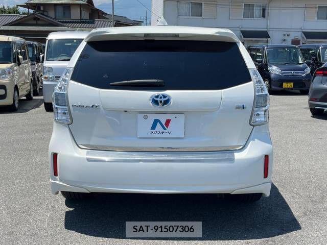 Toyota PRIUS ALPHA 2012-09 341848-15