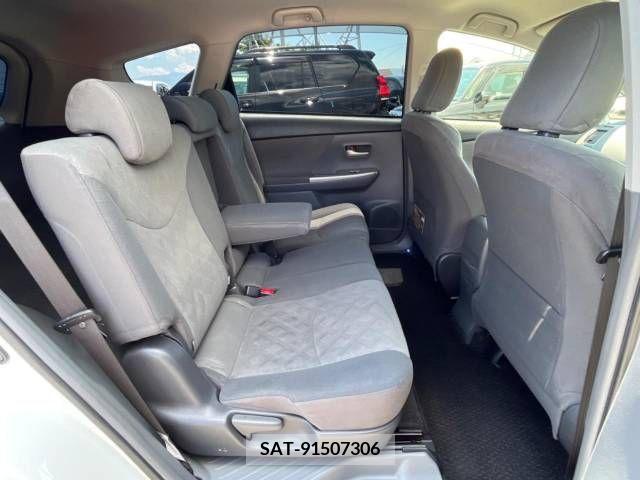 Toyota PRIUS ALPHA 2012-09 341848-9