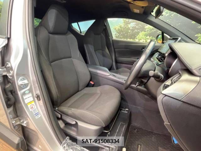 Toyota C-HR 2016-12 330768-8