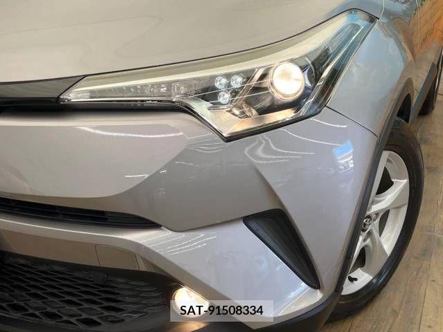Toyota C-HR 2016-12 330768-12
