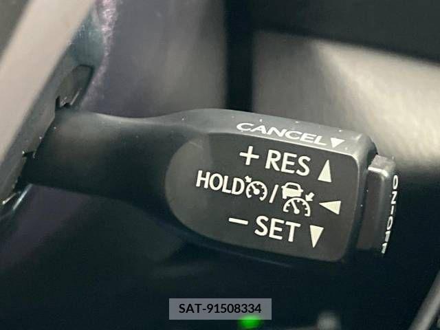 Toyota C-HR 2016-12 330768-4