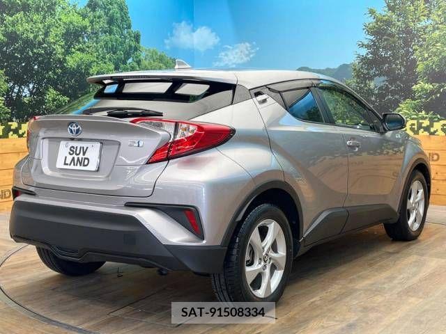 Toyota C-HR 2016-12 330768-17