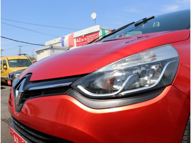 Renault LUTECIA 2015-03 1396-20