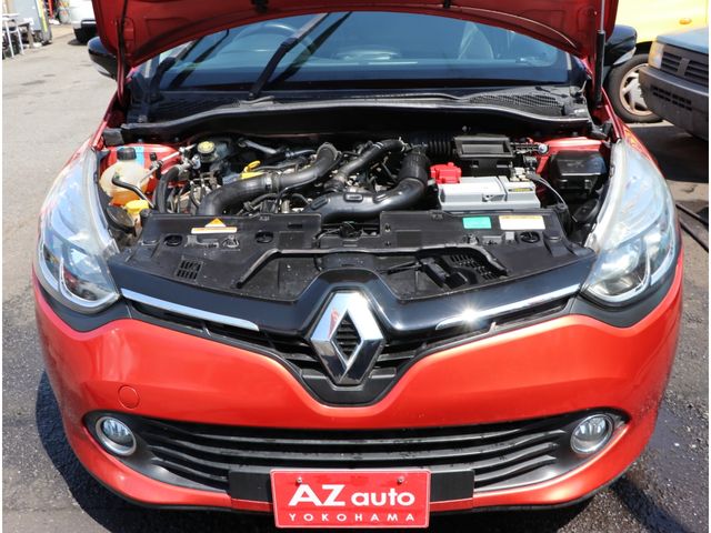 Renault LUTECIA 2015-03 1396-19