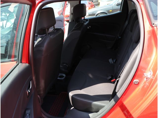 Renault LUTECIA 2015-03 1396-10