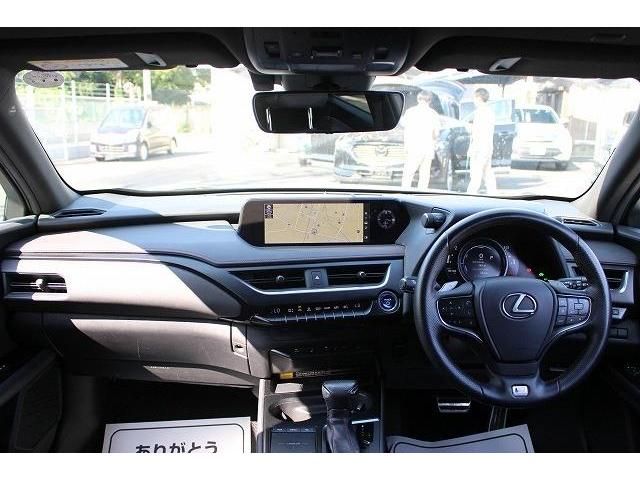 Lexus UX 2019-07 7653-16