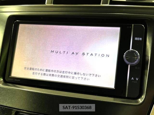 Toyota PRIUS ALPHA 2013-01 282429-2