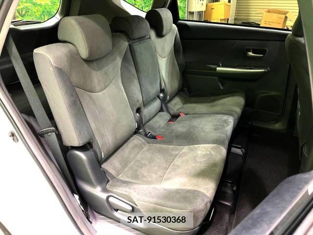 Toyota PRIUS ALPHA 2013-01 282429-10