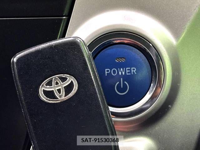 Toyota PRIUS ALPHA 2013-01 282429-5