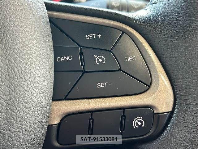 Jeep RENEGADE 2015-09 273312-4