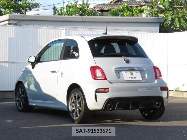 Abarth 595 2021-12 353177-11