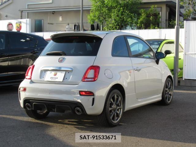 Abarth 595 2021-12 353177-10