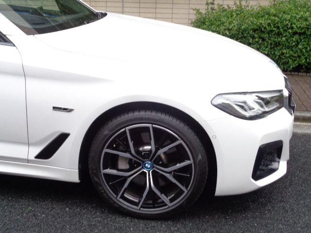 Bmw 5 SERIES 2022-11 1142-8