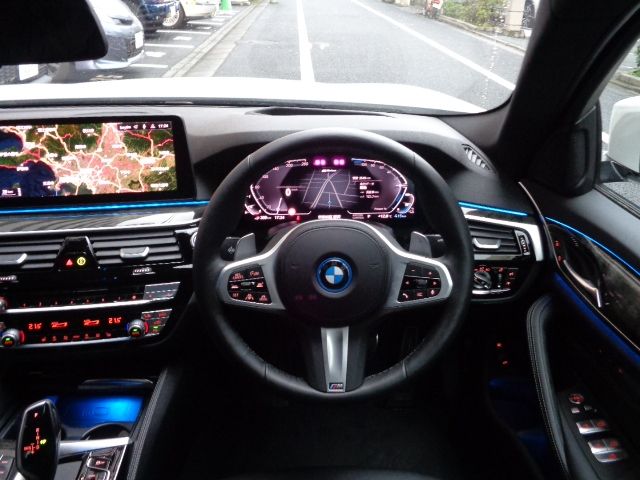 Bmw 5 SERIES 2022-11 1142-20