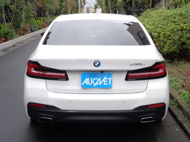Bmw 5 SERIES 2022-11 1142-9