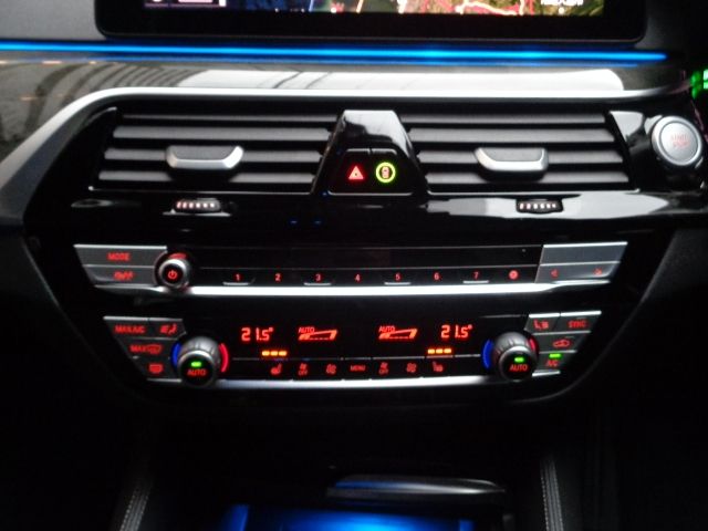 Bmw 5 SERIES 2022-11 1142-23