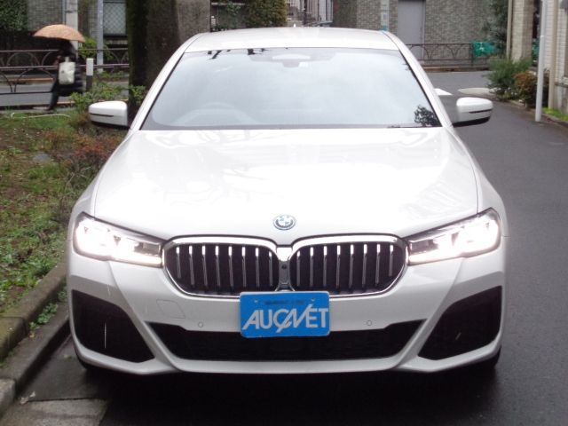Bmw 5 SERIES 2022-11 1142-3