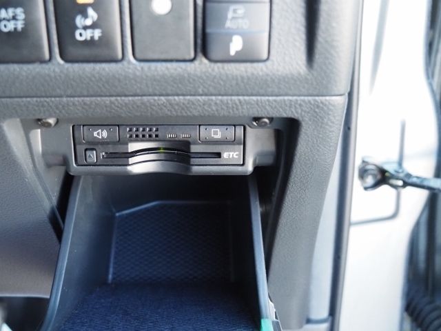 Toyota ALPHARD HYBRID 2012-05 2662-28