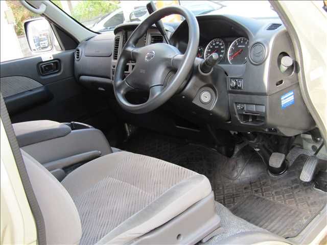 Nissan CARAVAN COACH 2008-09 27089-11