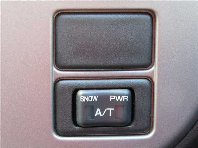 Nissan CARAVAN COACH 2008-09 27089-5