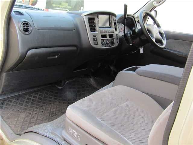 Nissan CARAVAN COACH 2008-09 27089-13