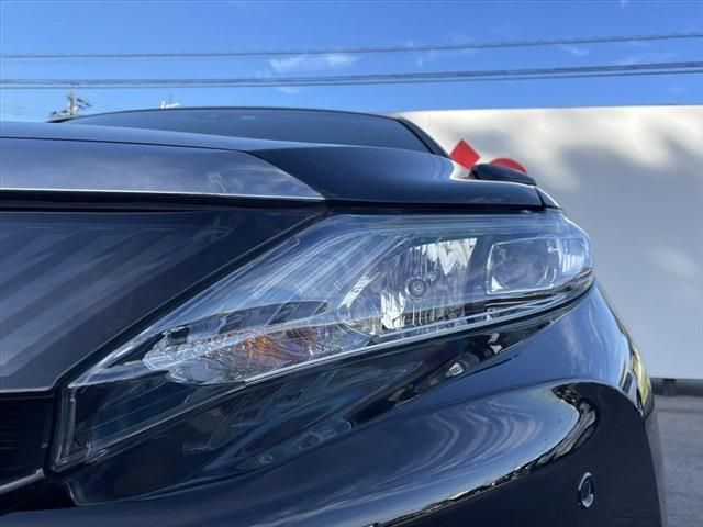 Toyota HARRIER 2015-10 11863-8