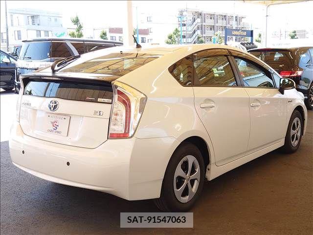 Toyota PRIUS 2015-06 375071-15