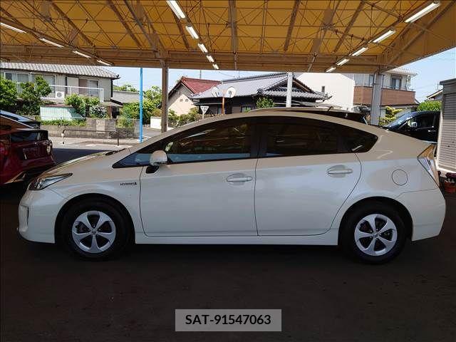 Toyota PRIUS 2015-06 375071-13