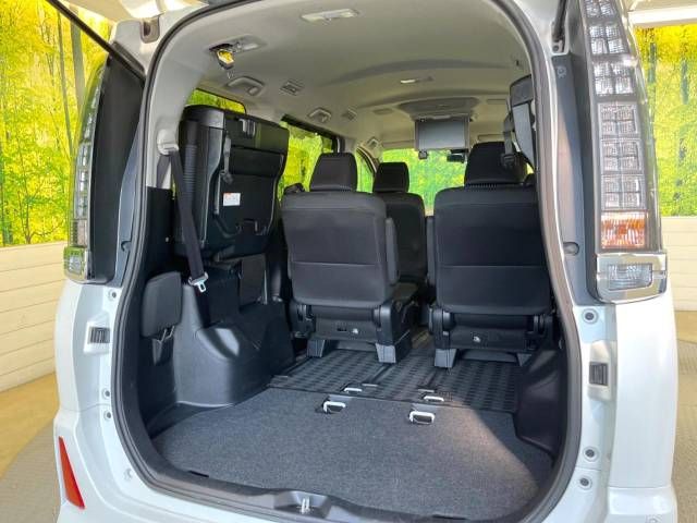 Toyota VOXY 2016-12 193847-11