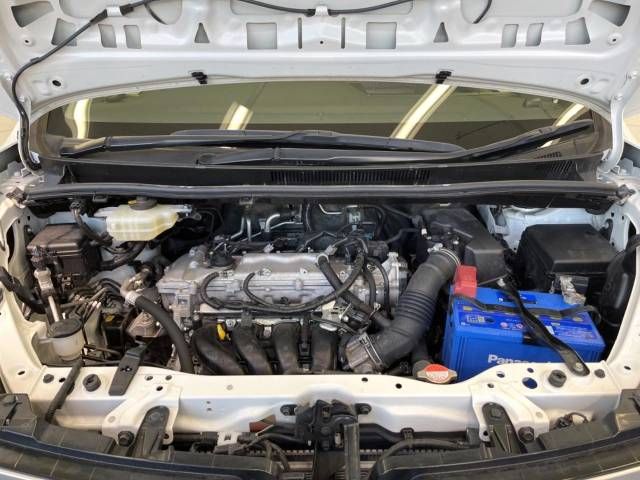 Toyota VOXY 2016-12 193847-18